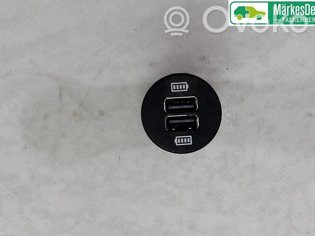 Porsche Macan (95B) Enchufe conector USB 