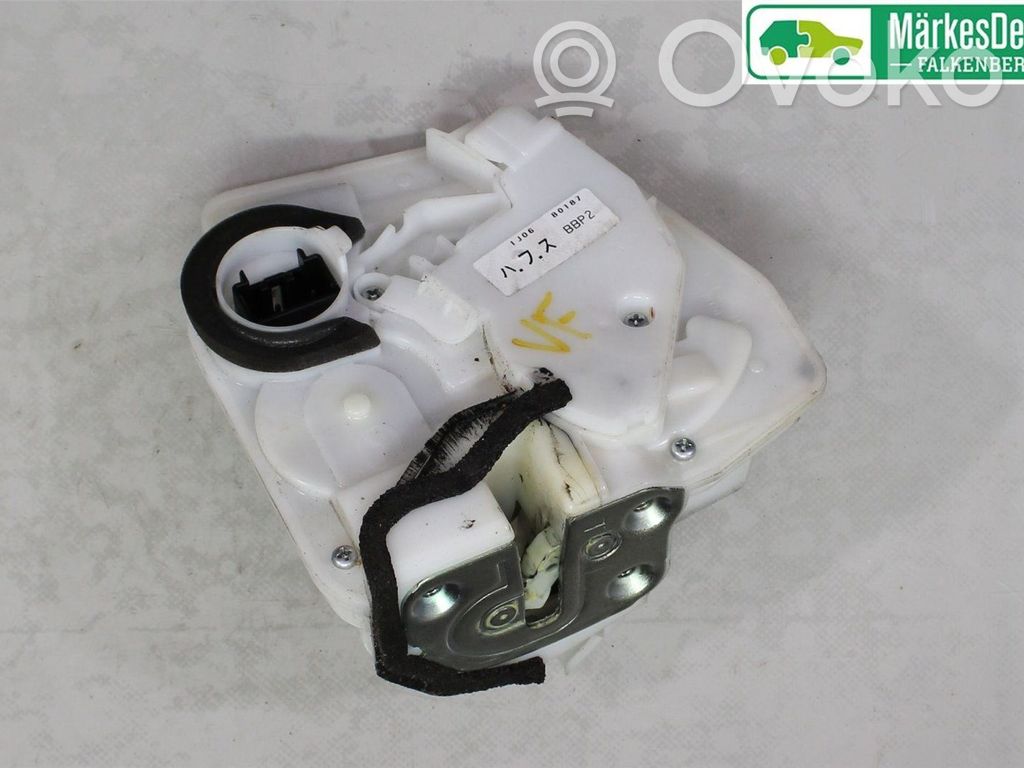 Mazda 3 II Front door lock 