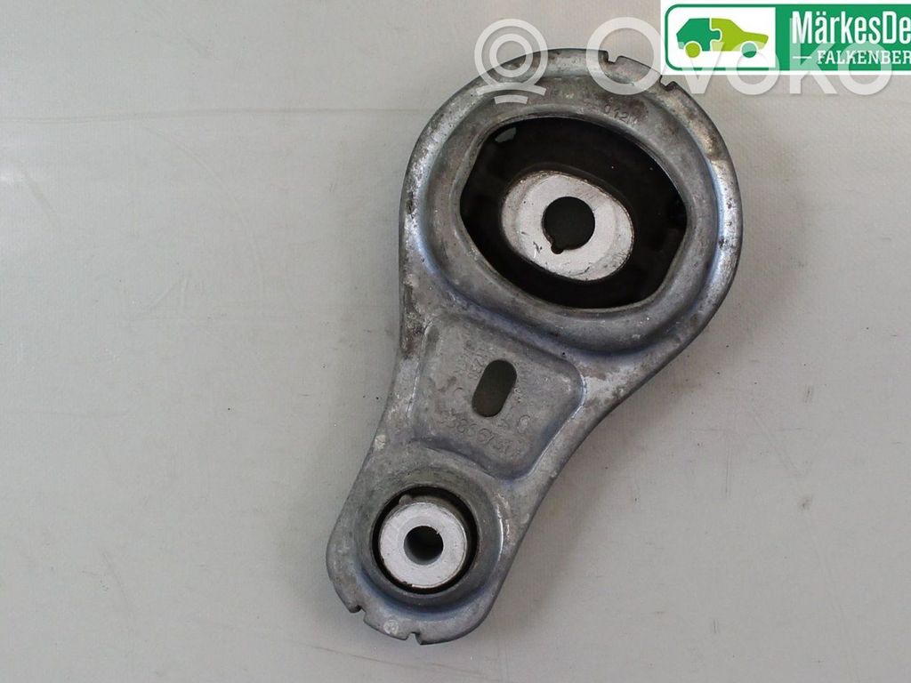 Fiat Talento Engine mounting bracket 