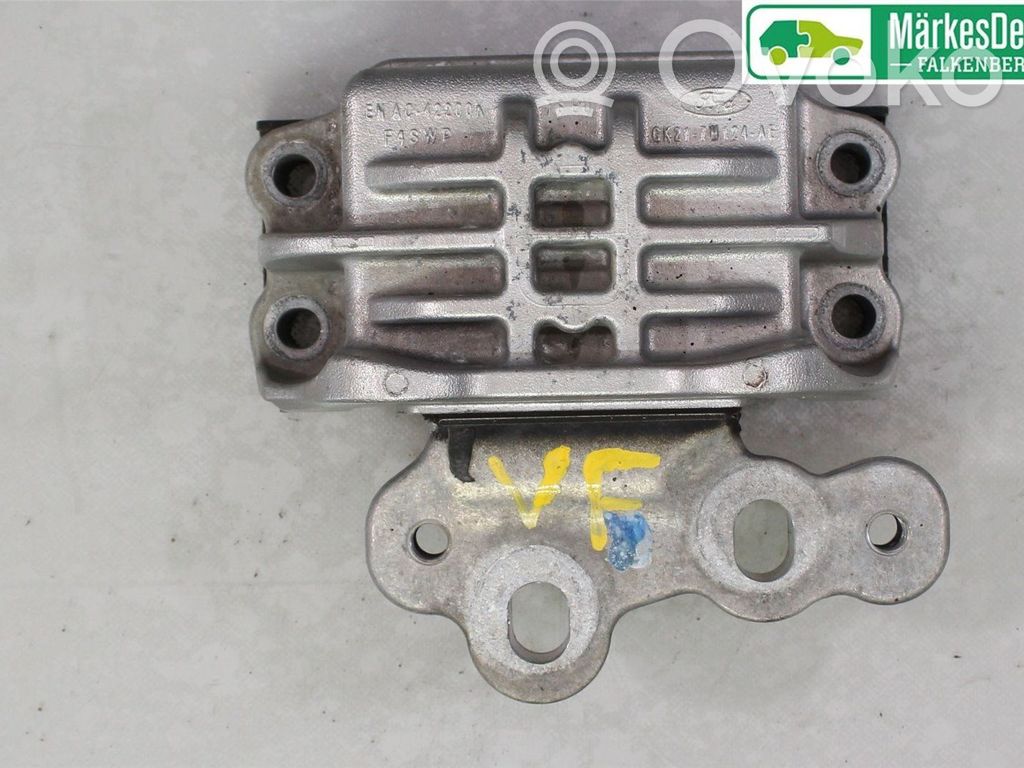 Engine mounting bracket   2469326,GK217M124AE