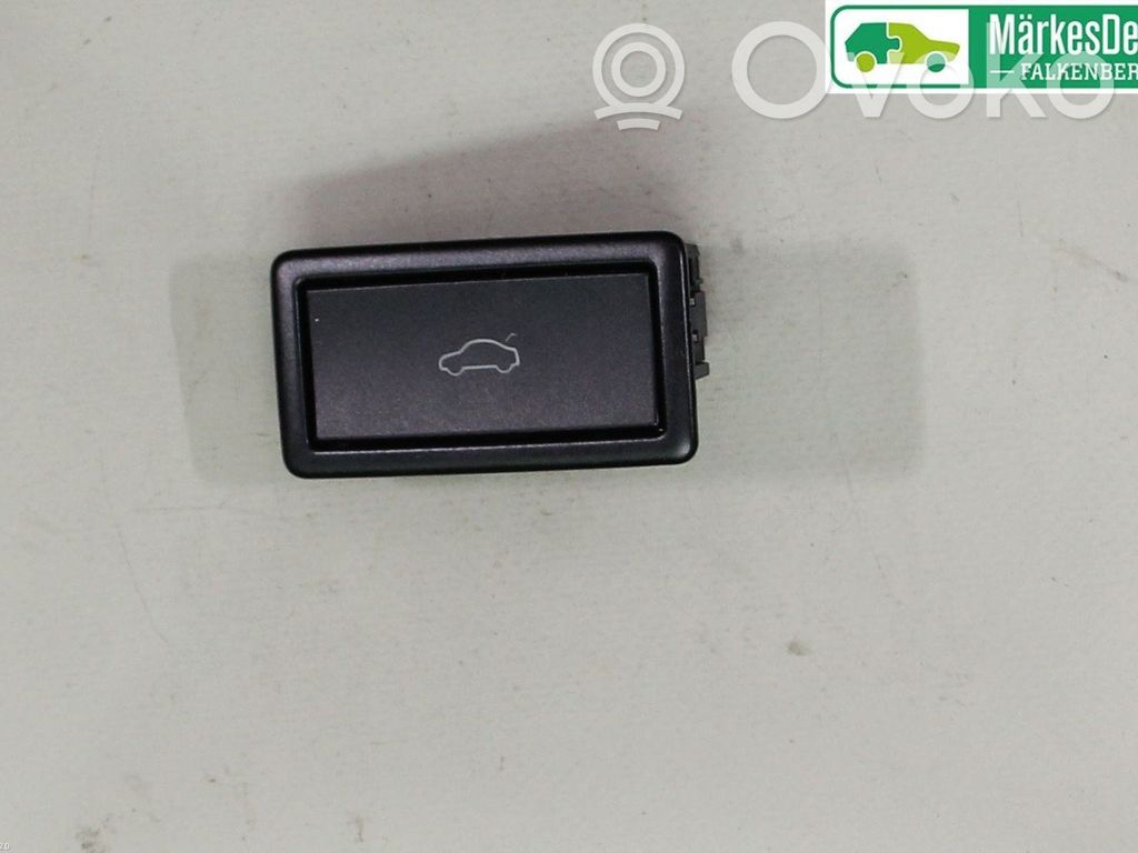 Volkswagen Tiguan Buton deschidere portbagaj 