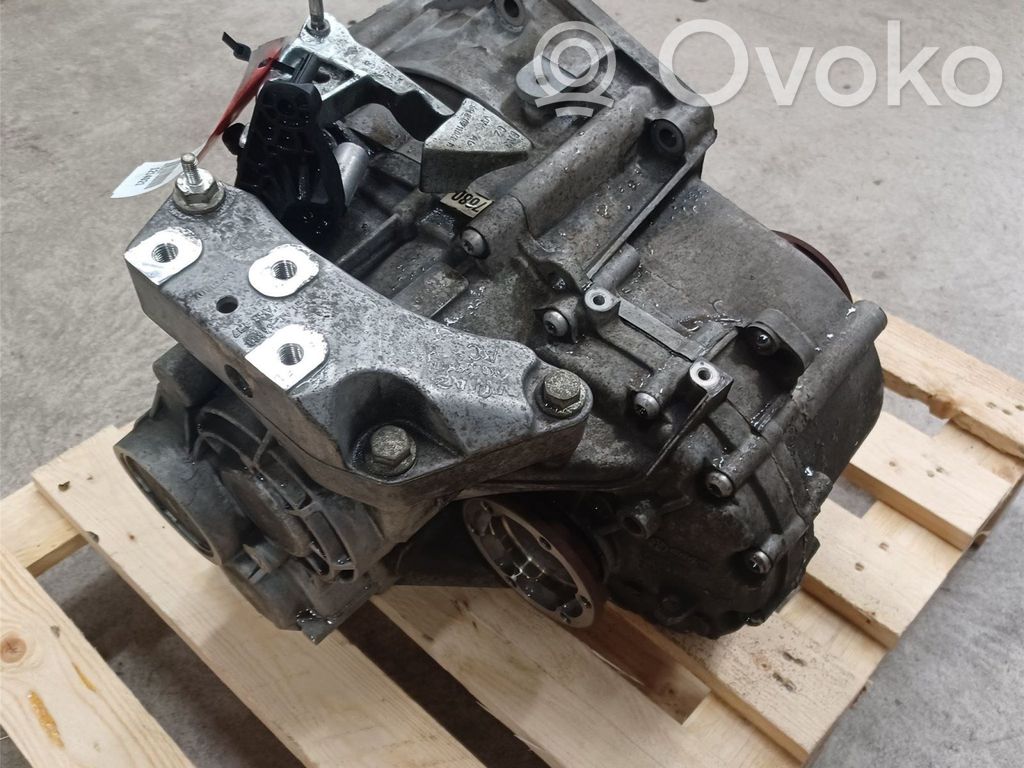 Manualna 6-biegowa skrzynia biegów   02Q300045AX,KNU,02Q300045A