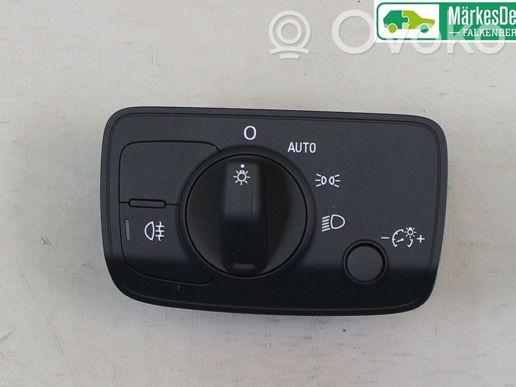Audi Q2 - Light switch 