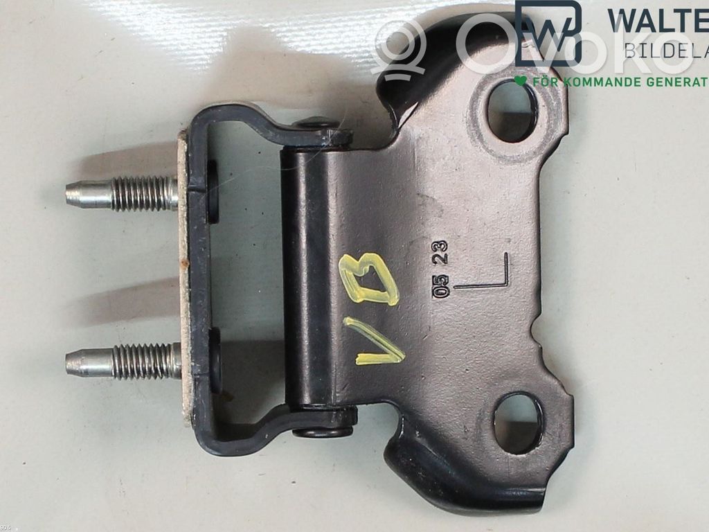 Toyota Corolla E210 E21 Tailgate/trunk/boot hinge 