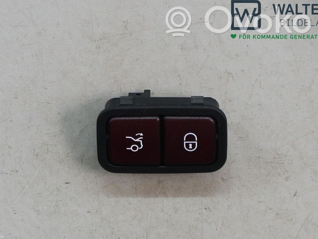 Mercedes-Benz C W205 Botón interruptor de maletero abierto