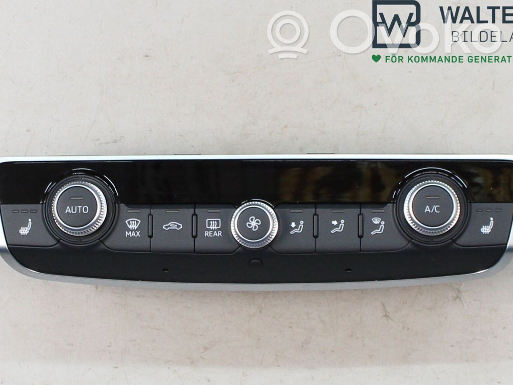 Audi Q3 F3 Climate control unit 