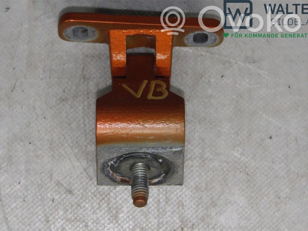 Audi Q3 8U Tailgate/trunk/boot hinge 