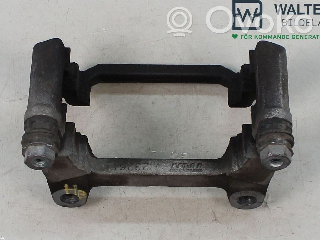 Mocowanie przedniego zacisku hamulca   80A615426DSL7