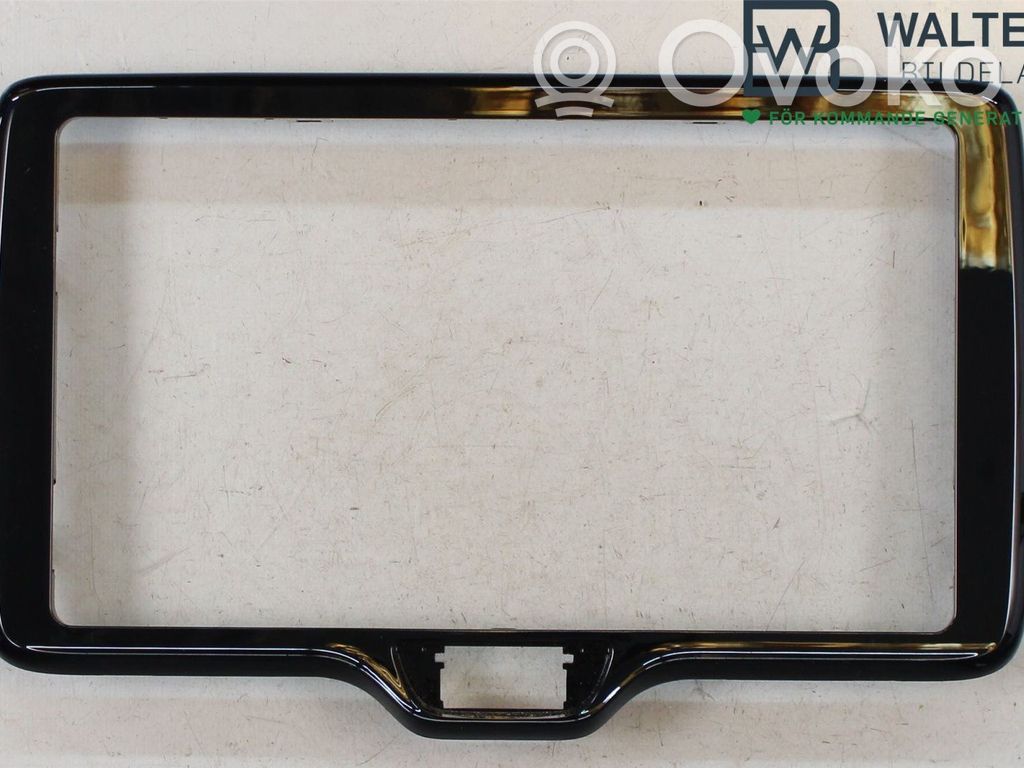 Toyota Yaris Cross Mascherina unità principale autoradio/GPS