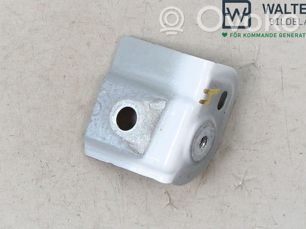Audi A1 Fender mounting bracket 