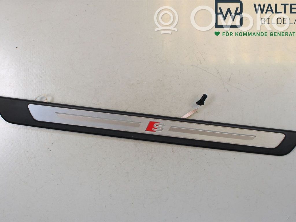 Audi A7 S7 4K8 Listwa progowa przednia 