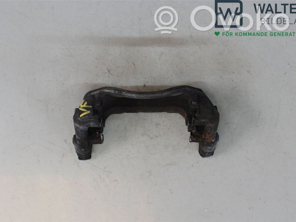 Toyota Yaris Cross Plaquette / support d'étrier avant