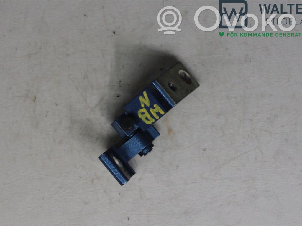 Volkswagen Golf VII Cerniera inferiore della portiera posteriore 