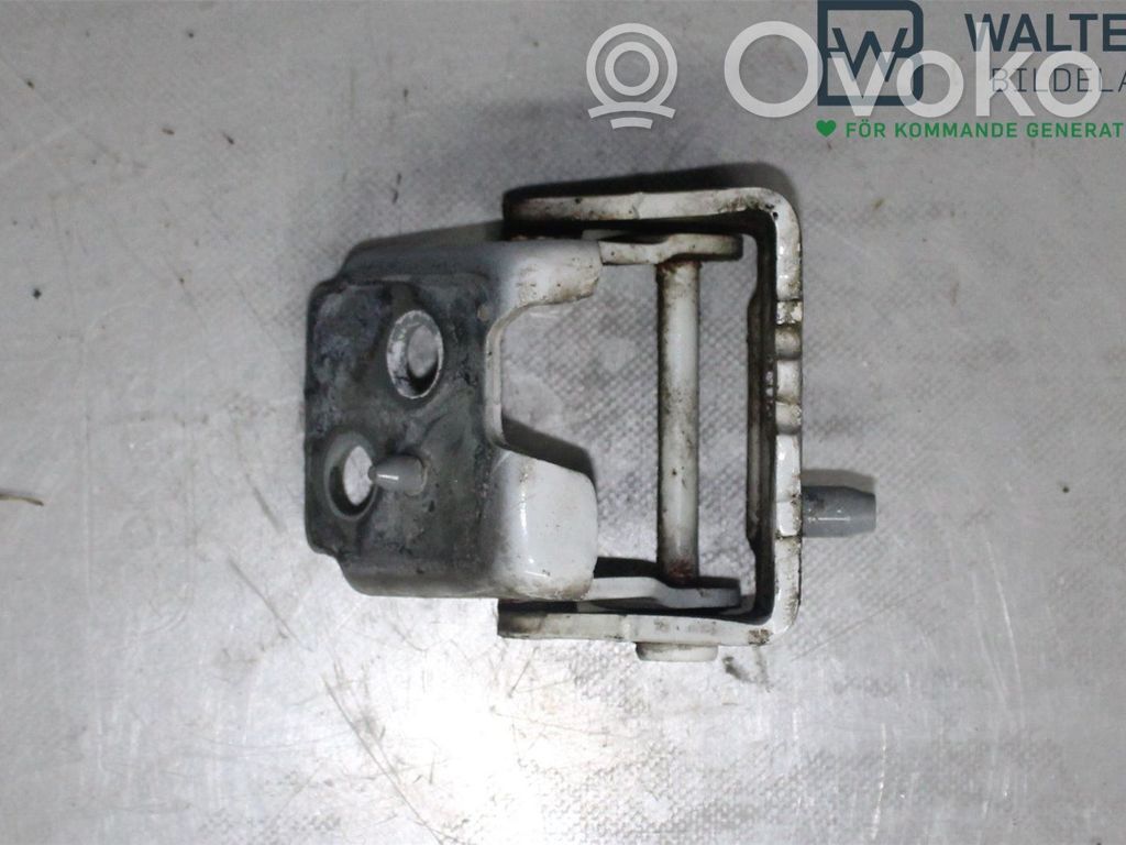 Citroen C5 Front door lower hinge 