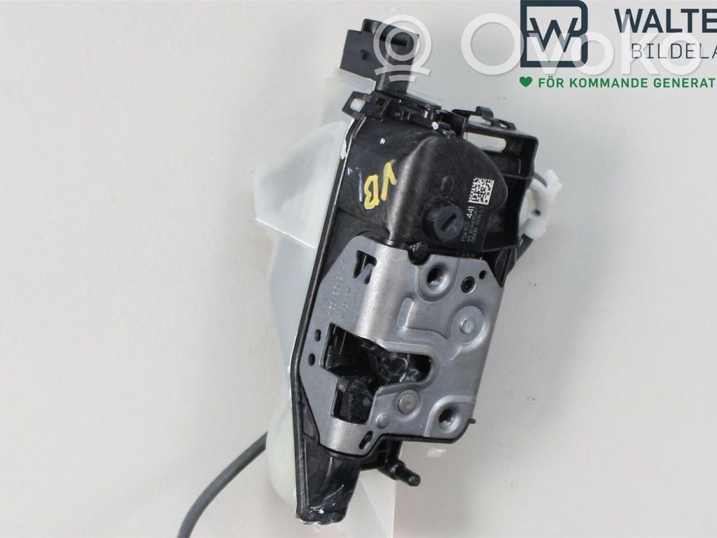 Opel Combo E Rear door lock 