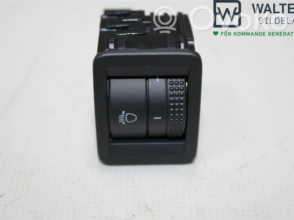 Skoda Fabia Mk4 (6VA) Headlight level height control switch 