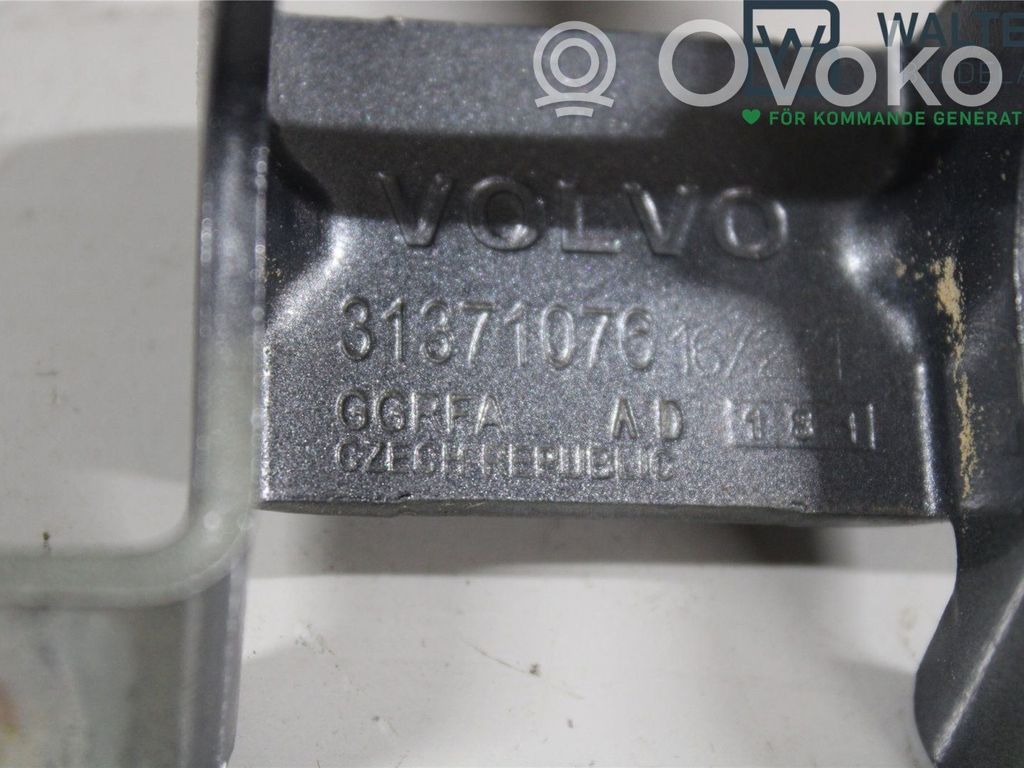 Volvo XC90 Tailgate/trunk/boot hinge 