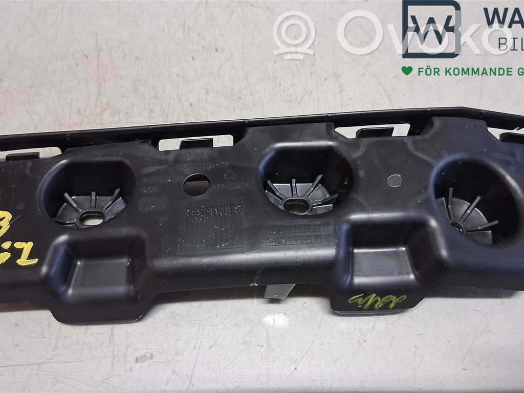 Skoda Fabia Mk4 (6VA) Uchwyt / Mocowanie zderzaka tylnego 
