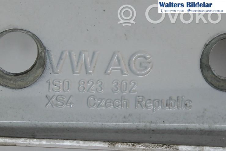 Volkswagen Up Cerniere del vano motore/cofano