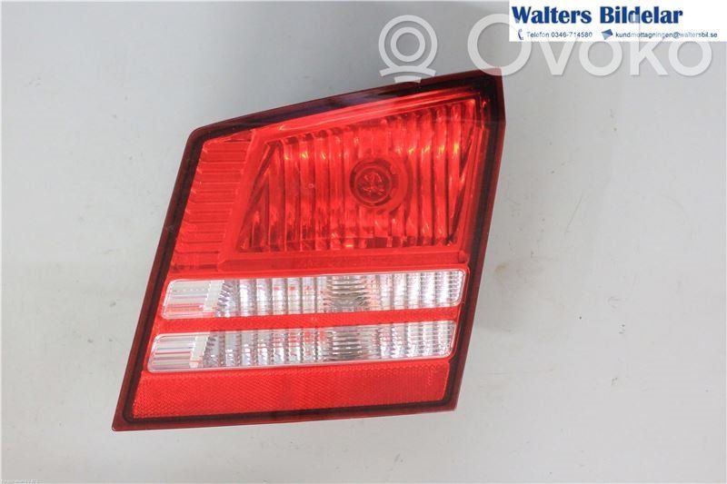 Dodge Journey Aizmugurējais lukturis pārsegā 