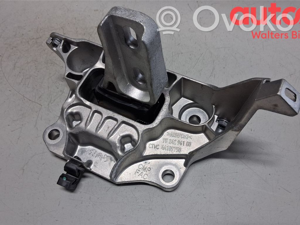 Peugeot 208 II Suport motor 