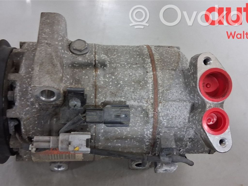 Renault Clio IV Air conditioning (A/C) compressor (pump) 