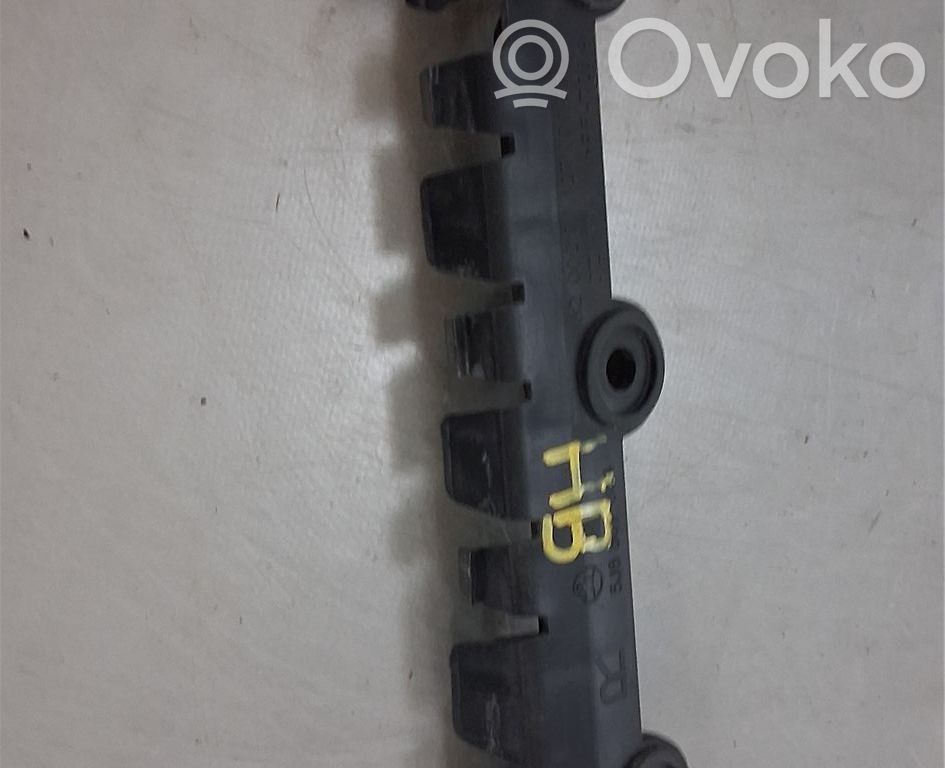 Skoda Fabia Mk2 (5J) Uchwyt / Mocowanie zderzaka tylnego 