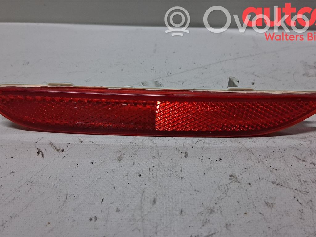 Nissan Qashqai Reflector spate 