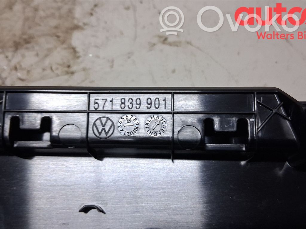 Listwa drzwi tylnych   571839901B041,571839901,571839901