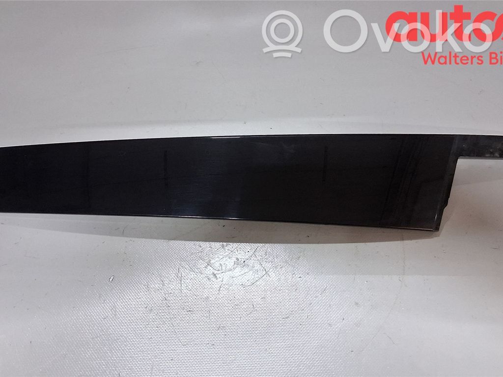 Skoda Octavia Mk4 Listwa drzwi przednich 