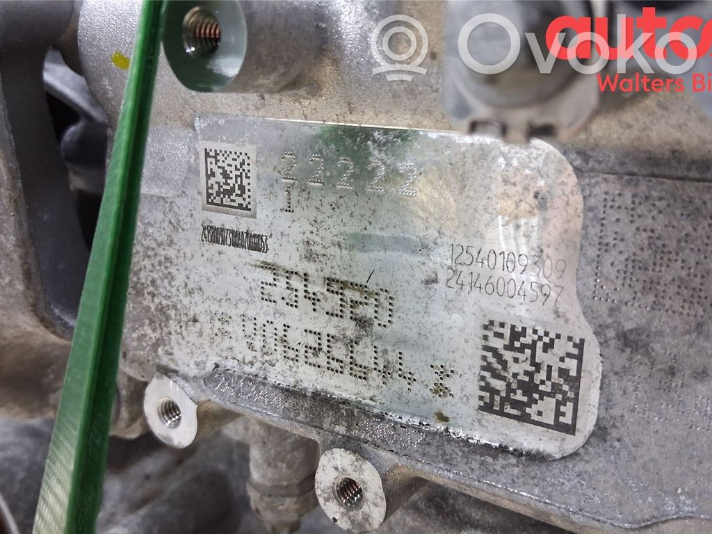 Mercedes-Benz E W214 Motor 
