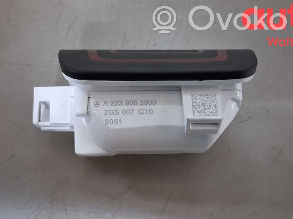 Mercedes-Benz C W206 Luce interna per portiera posteriore