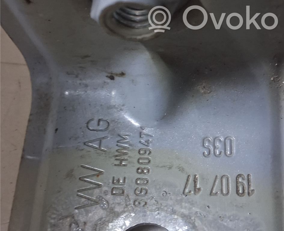 Volkswagen PASSAT B8 Supporto di montaggio del parafango 