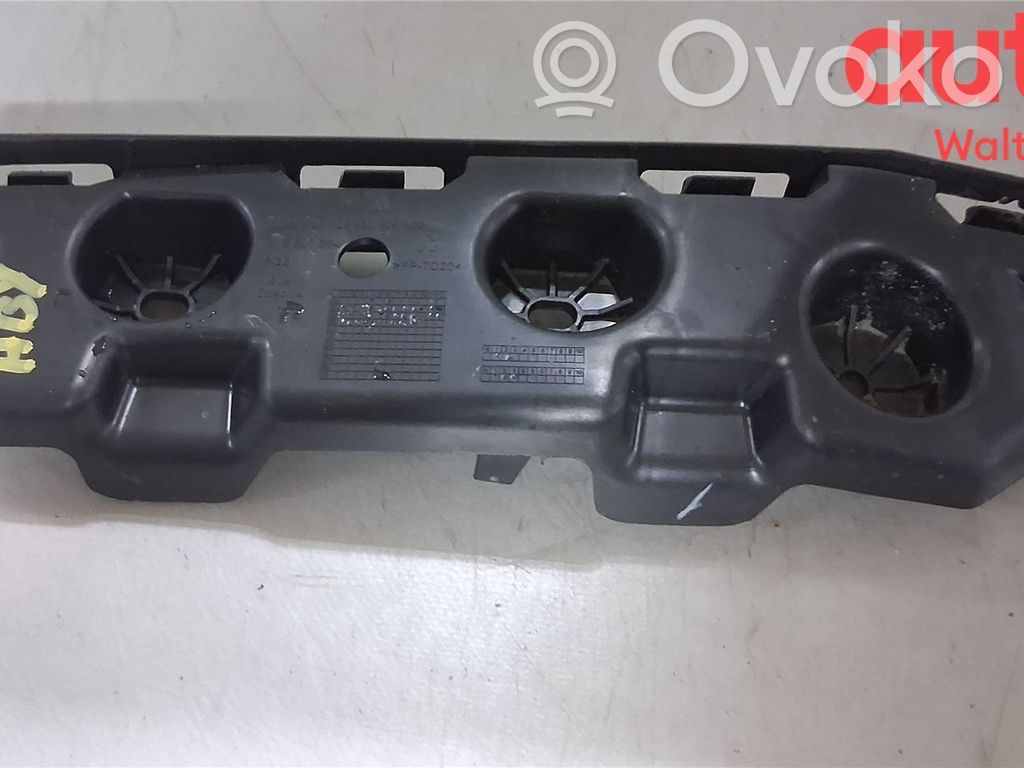 Skoda Fabia Mk4 (6VA) Uchwyt / Mocowanie zderzaka tylnego 