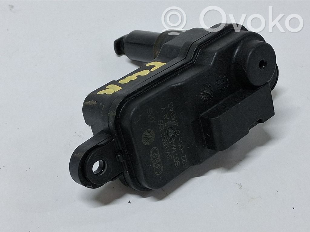 Volkswagen Tiguan Fuel tank cap lock 