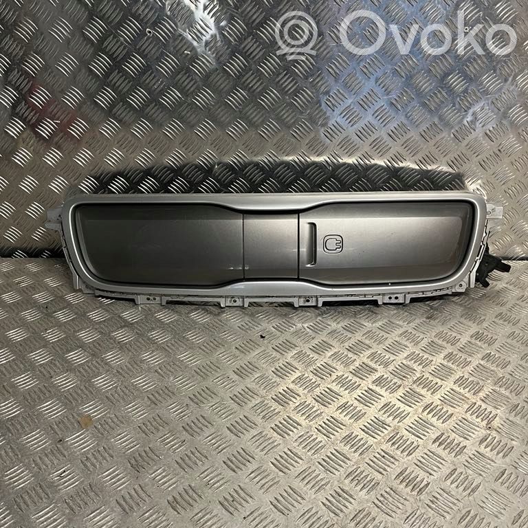 KIA Soul Front bumper upper radiator grill 