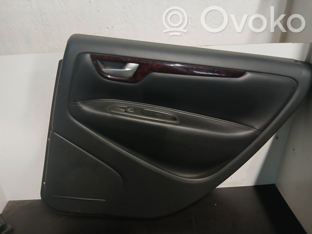 Volvo V70 Boczki / Poszycie drzwi tylnych 