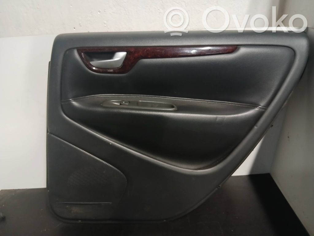 Volvo V70 Boczki / Poszycie drzwi tylnych 