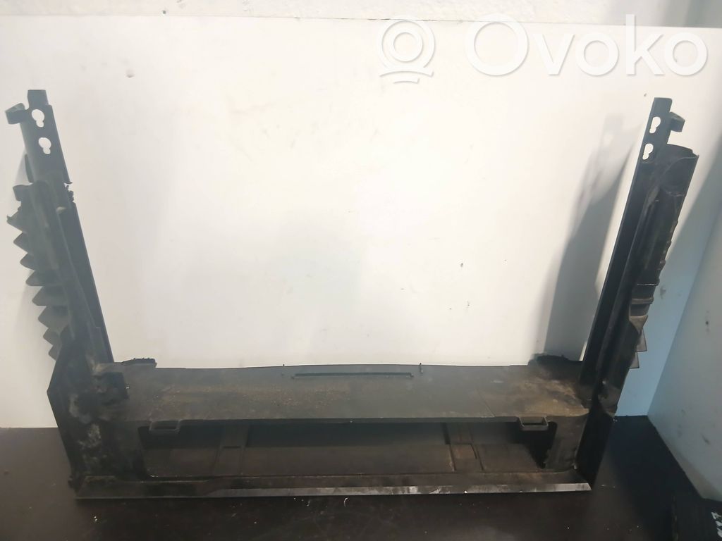 BMW 5 E60 E61 Pannello di supporto del radiatore 