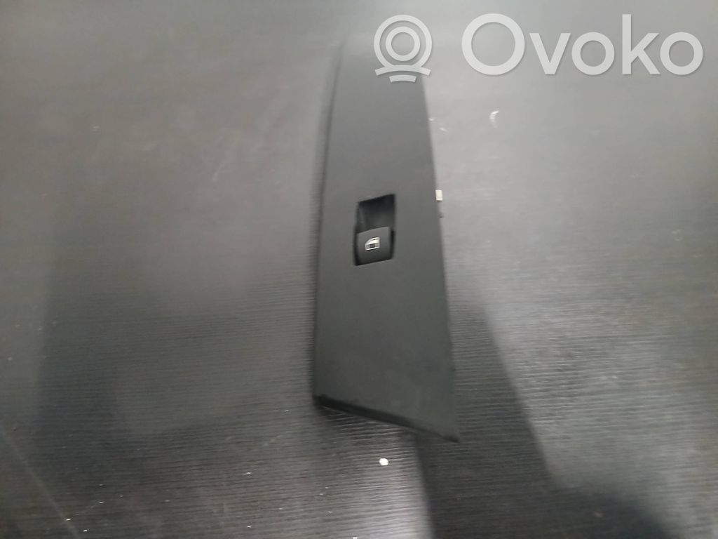 Interruptor del elevalunas eléctrico   6940313,15939805,JC1373103SW