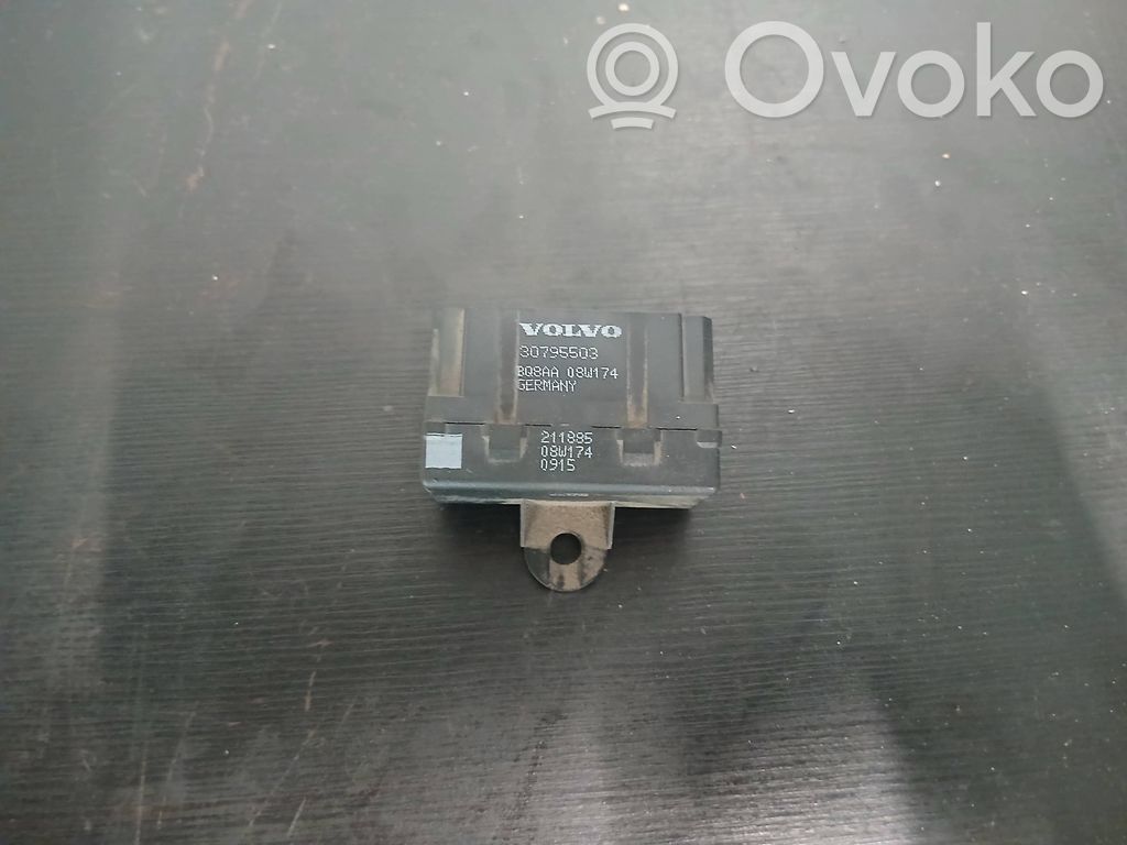 Volvo V70 Seat heating relay 