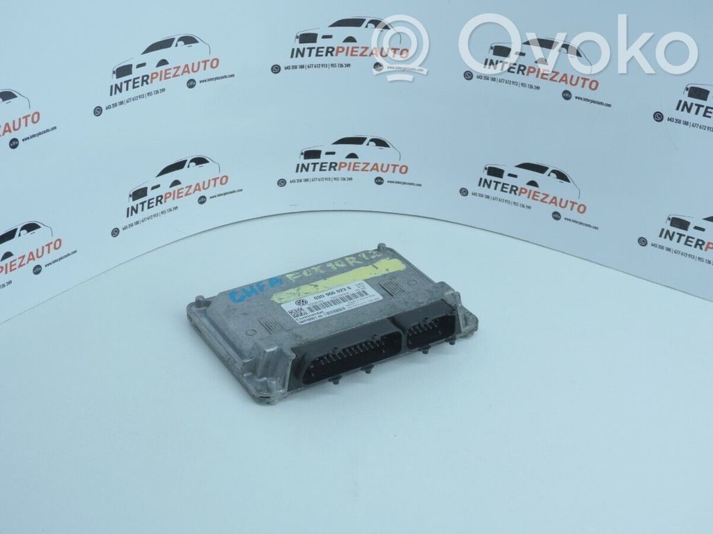 Volkswagen Golf VI Engine control unit/module 