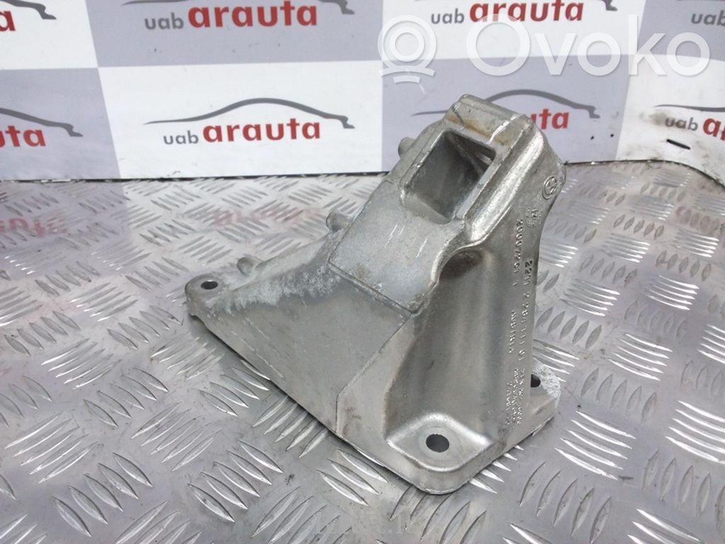 BMW M5 Engine mounting bracket 