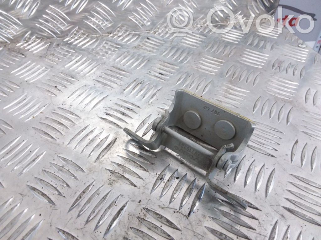 Volvo V50 Tailgate/trunk/boot hinge 