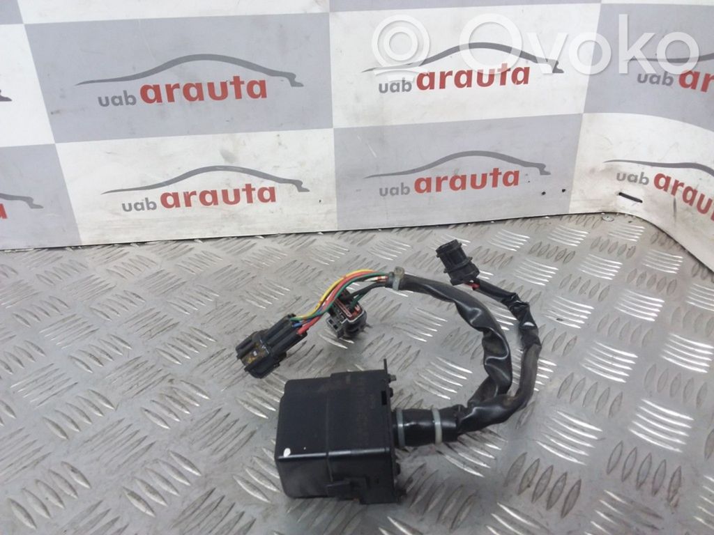 Subaru Legacy Relay mounting block 