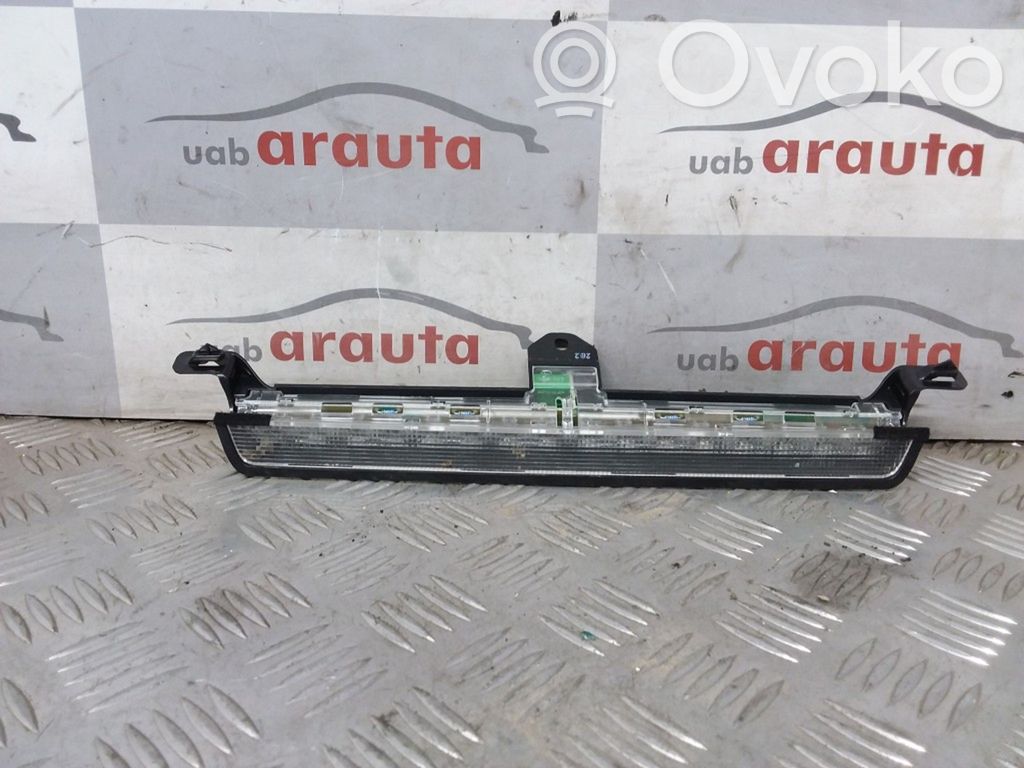 Volvo V70 Third/center stoplight 