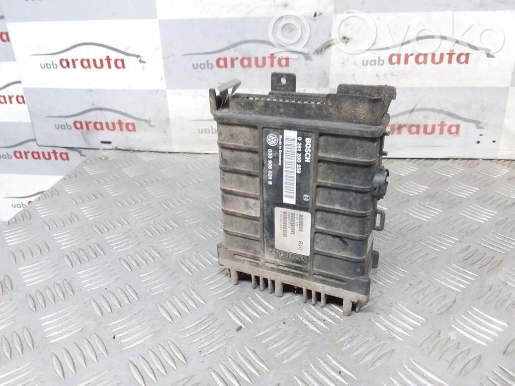 Volkswagen PASSAT B3 Engine control unit/module 