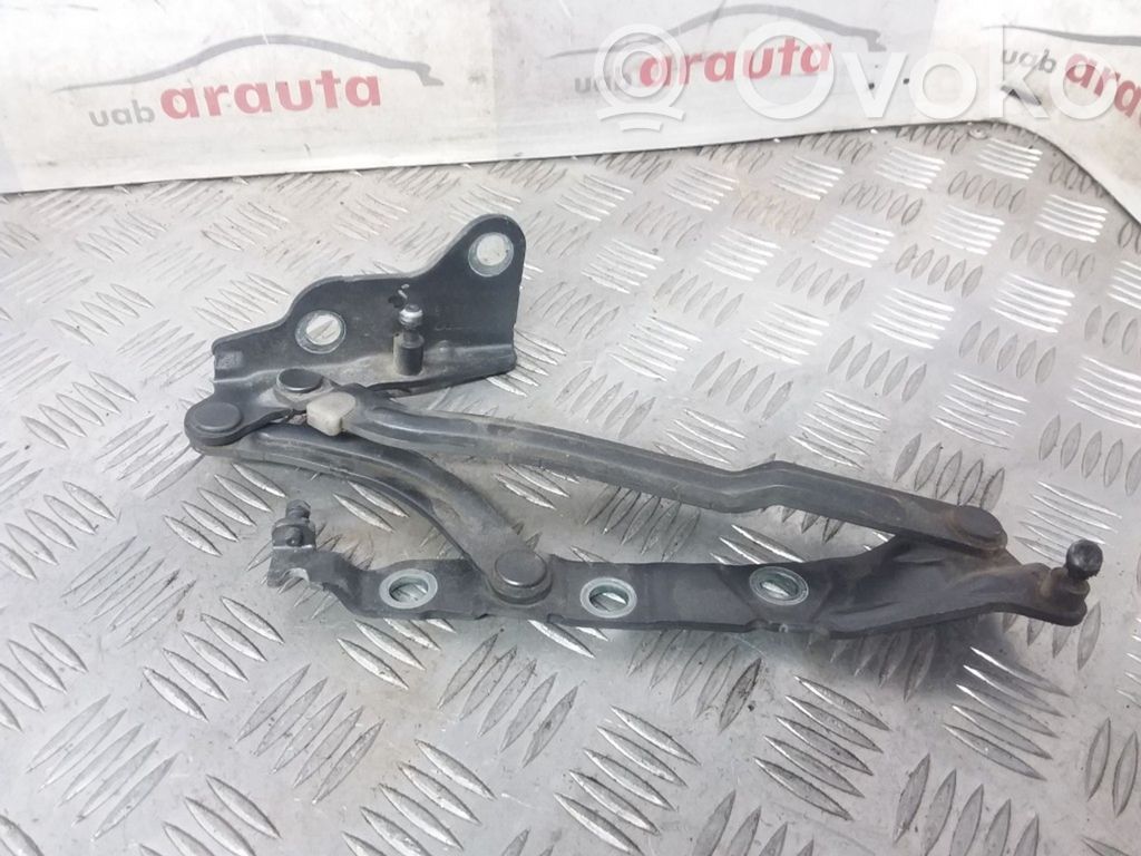 Volvo S40 Tailgate/trunk/boot hinge 