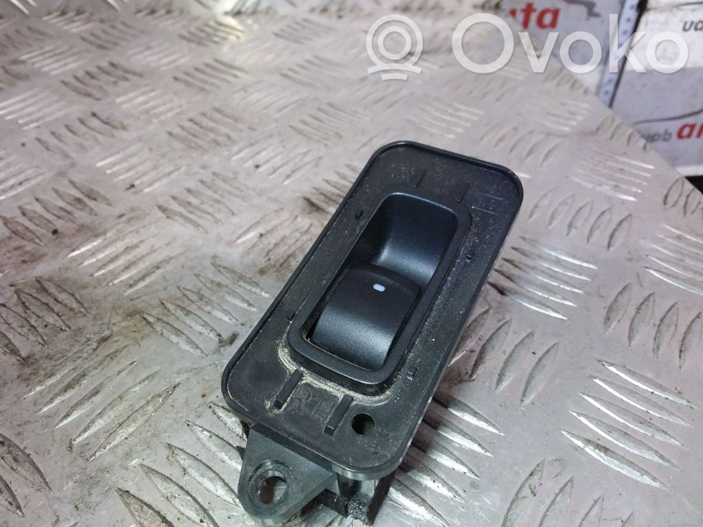 Subaru Legacy Electric window control switch 