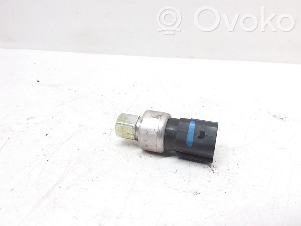 Volvo C30 Ilmastointilaitteen paineanturi (A/C) 